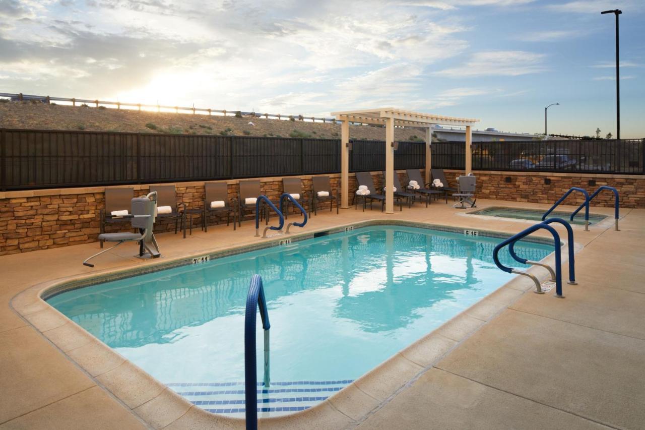 Fairfield By Marriott Inn & Suites Palmdale West Экстерьер фото